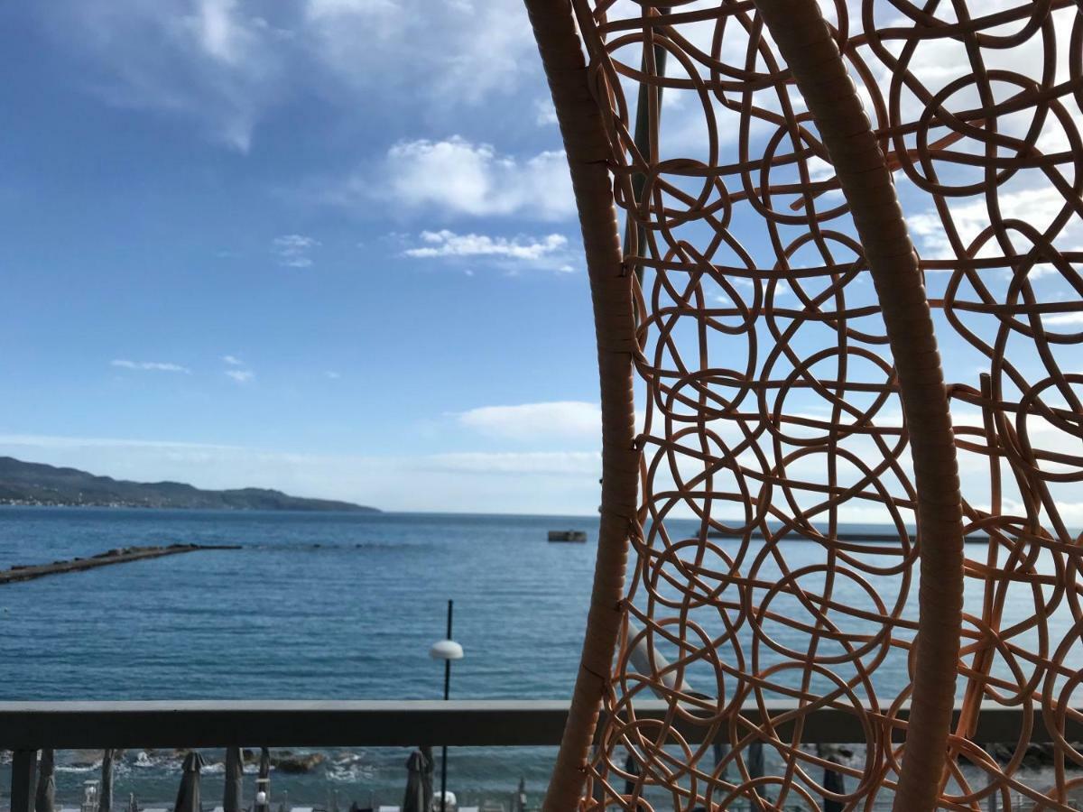 Seafront Kalamata Haven - Blue Luxury Suite 外观 照片